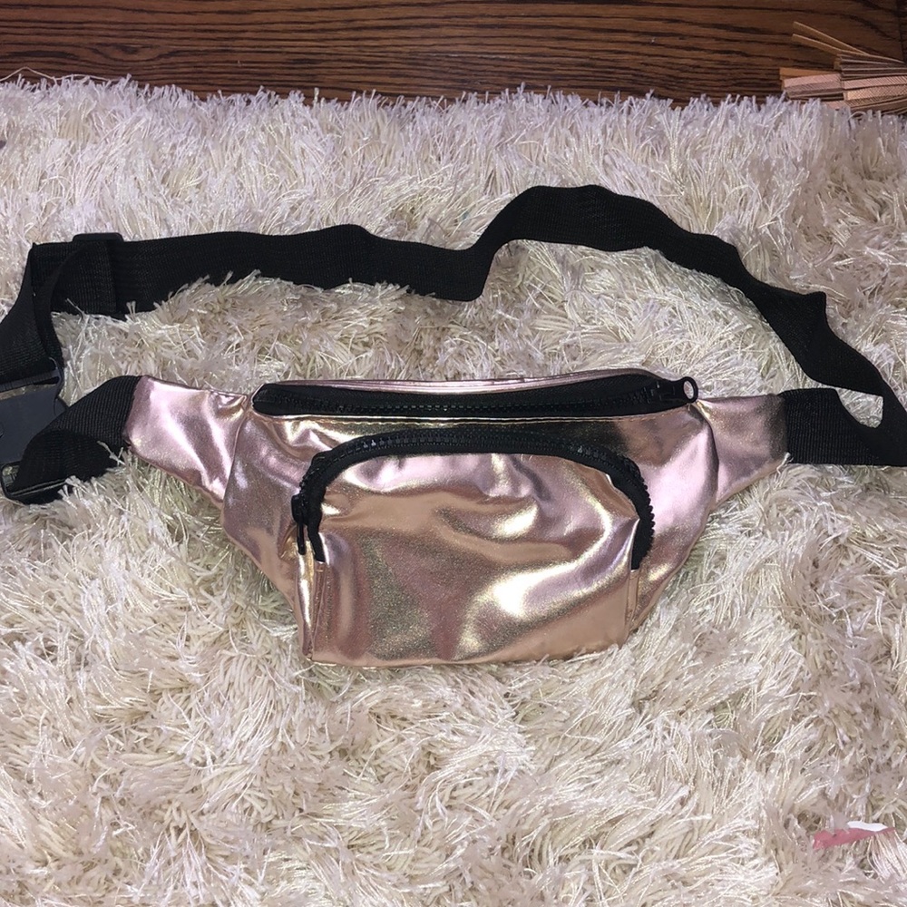 Never worn rose gold fany pack